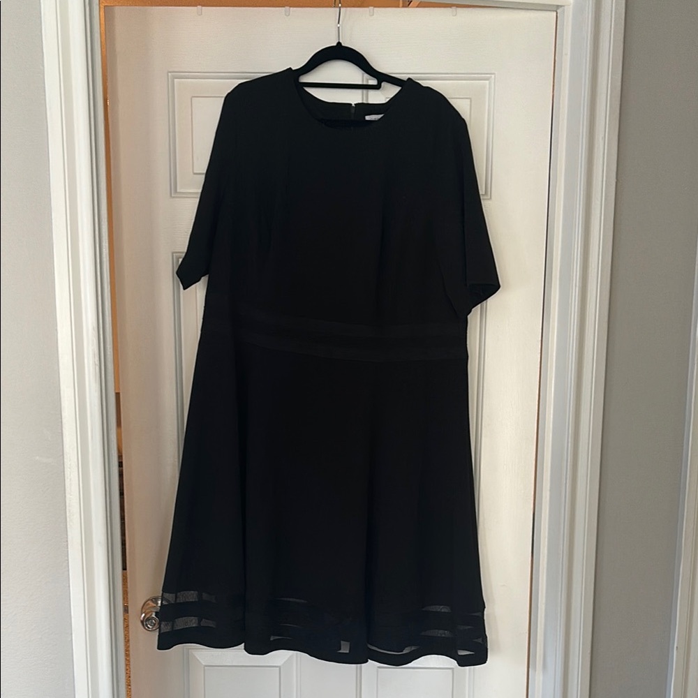 Calvin Klein Elegant Black Dress